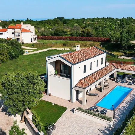 Nobu Ferienhaus *
