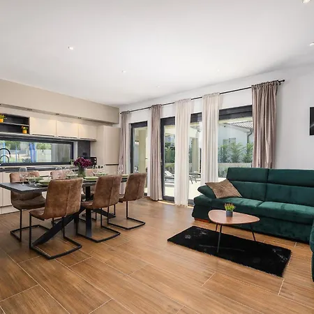 Ferienhaus Nobu Pula