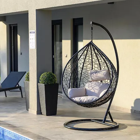 Nobu Ferienhaus Pula