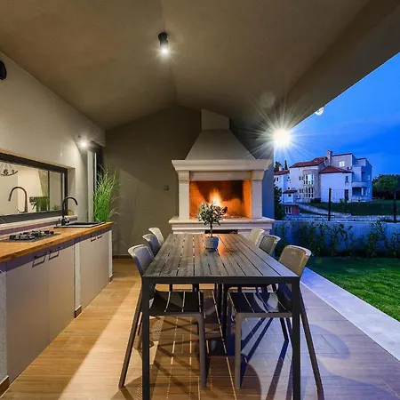 Nobu Ferienhaus Pula